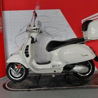 Vespa GTS 300 hpe SUPER