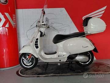 Vespa GTS 300 hpe SUPER