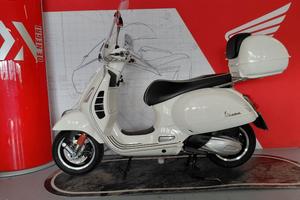 Vespa GTS 300 hpe SUPER