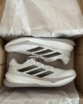 Scarpe da running Adidas - Supernova