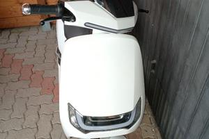 Sunra Robo S. Scooter elettrico 125