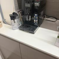 Macchina automatica da caffè e cappuccino DELONGH