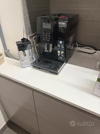 Macchina automatica da caffè e cappuccino DELONGH