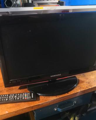 TV Samsung LCD 19"