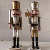 Coppia schiaccianoci in legno