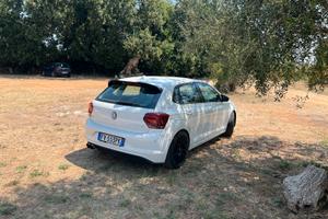 Volkswagen Polo VI 5p.