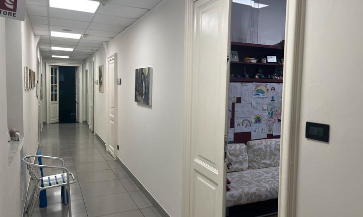 Stanza in studio medico odontoiatrico Brignole