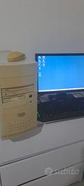 pc retro + monitor tastiera e mouse