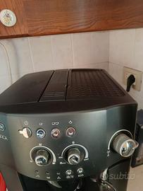 Macchina caffè DeLonghi Magnifica