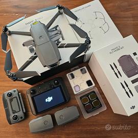 Drone mavic 2 pro con smart controller e accessori
