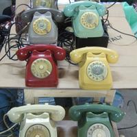 Telefoni vintage anni 70 in blocco
