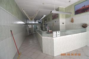 LOCALE CENTRALE IDEALE PER ABITAZIONE O STUDIO