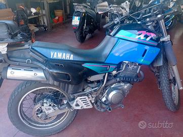 Yamaha XT 600 BASE