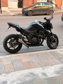 Kawasaki Z750 total black