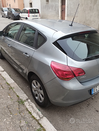 Opel Astra 1.7 CDTI - anno 2011