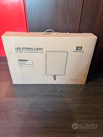 NanGuang CN-T504 Pannello LED Studio 100W 5600K