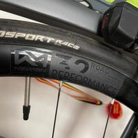 Set ruote da corsa bici 28” Newmen perfomance 32