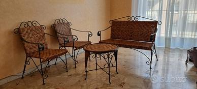 Salottino ferro battuto e rattan