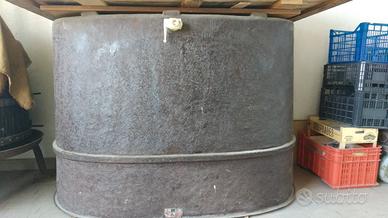 Botte contenitore in vetroresina