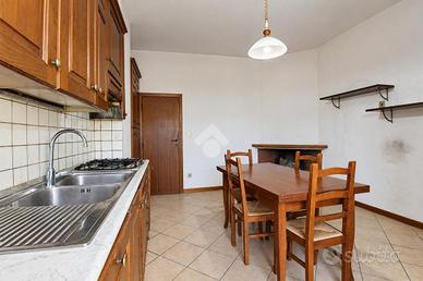3 LOCALI A TERNI