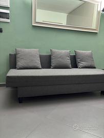 Divano letto ikea a tre posto grigio