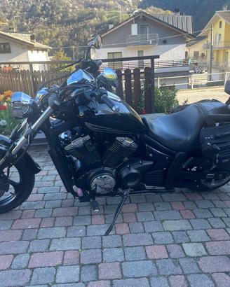 YAMAHA XVS 1300 CUSTOM