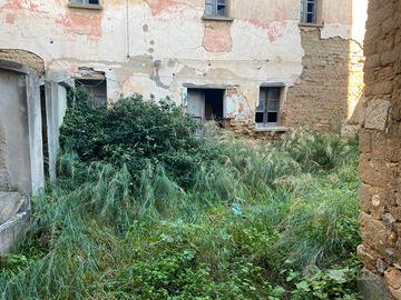 Guspini - Indipendente bilivelli da ristrutturare