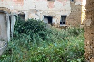 Guspini - Indipendente bilivelli da ristrutturare