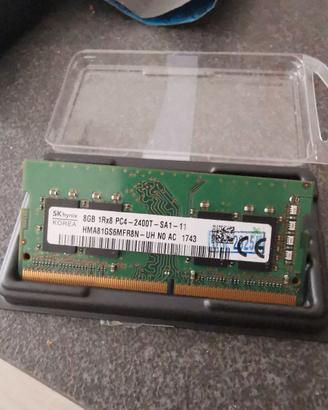 SK hynix 8Gb 2400 t
