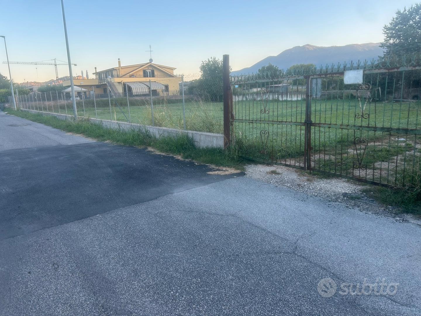 Terreno agricolo 1500/2200 mq - Vista 3