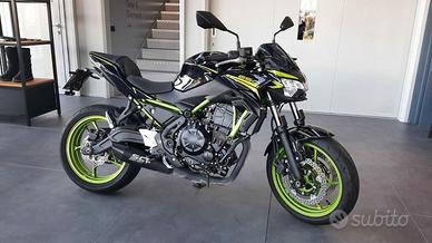 KAWASAKI Z 650 Met.Spark Black/Met.Flat Spark Blac
