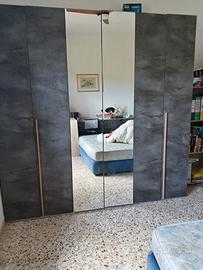 Armadio con 6 ante  240 x 52 x 236