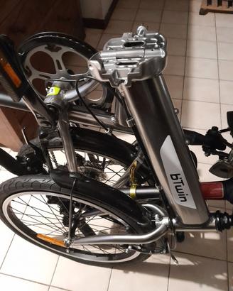 bicicletta pieghevole B twin 