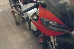 YAMAHA R1 del 2001 a carburatori