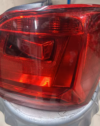 Fanale posteriore dx vw polo 2014