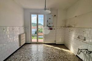 4 LOCALI A SESTRI LEVANTE