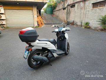scooter Yamaha xenter 150cc 