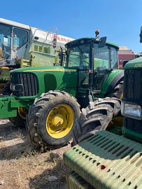 Trattore agricolo JOHN DEERE 6520