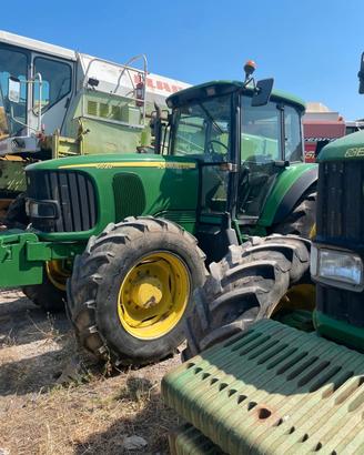 Trattore agricolo JOHN DEERE 6520