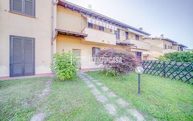 TAINO - VILLETTA A SCHIERA CON BOX E GIARDINO