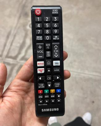 Samsung smart tv 32” full hd
