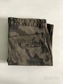 Pantaloni jeans camouflage ZARA