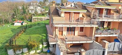 PORZIONE DI TRIFAMILIARE A FROSINONE