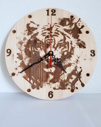 Orologio in legno di abete 