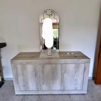 Mobile credenza