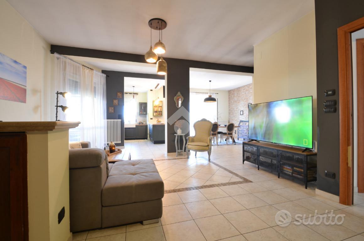 Apartment in Città Sant'Angelo, San Martino Bassa - Altro