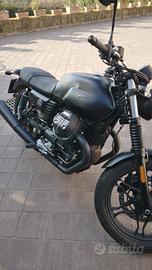 Moto Guzzi V7 III Stone ABS, luglio 2020