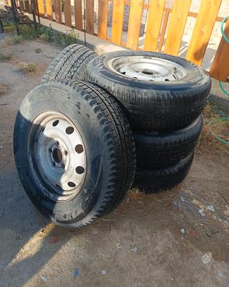 cerchi e gomme  ruote complete 