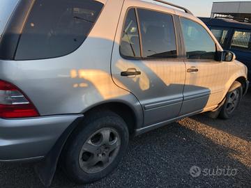 RICAMBI MERCEDES ML270