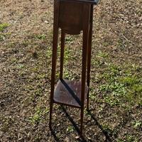 Tavolino portavaso d’epoca in legno